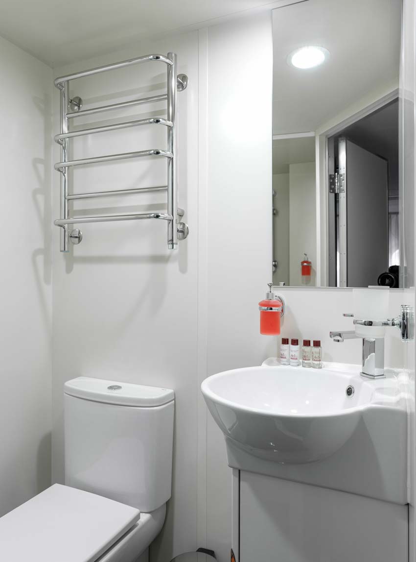 Standard-bathroom2.jpg
